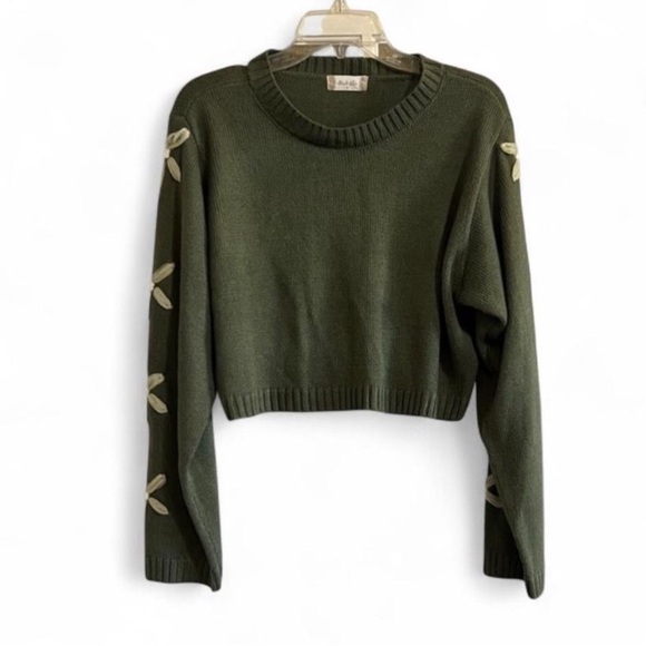 Altar'd State Sweaters - Altar’d State Olive Green Y2K Cropped Long Sleeve Embroidered Flower Sweater SzS